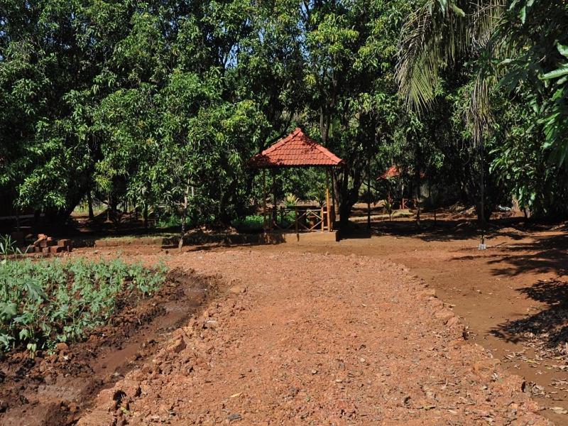 Red Roof Farmhouse Villa Chiplun Ngoại thất bức ảnh